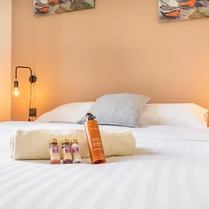  Appartement Adira Resid'marseille Vieux-port 2 Etoiles Frankrijk