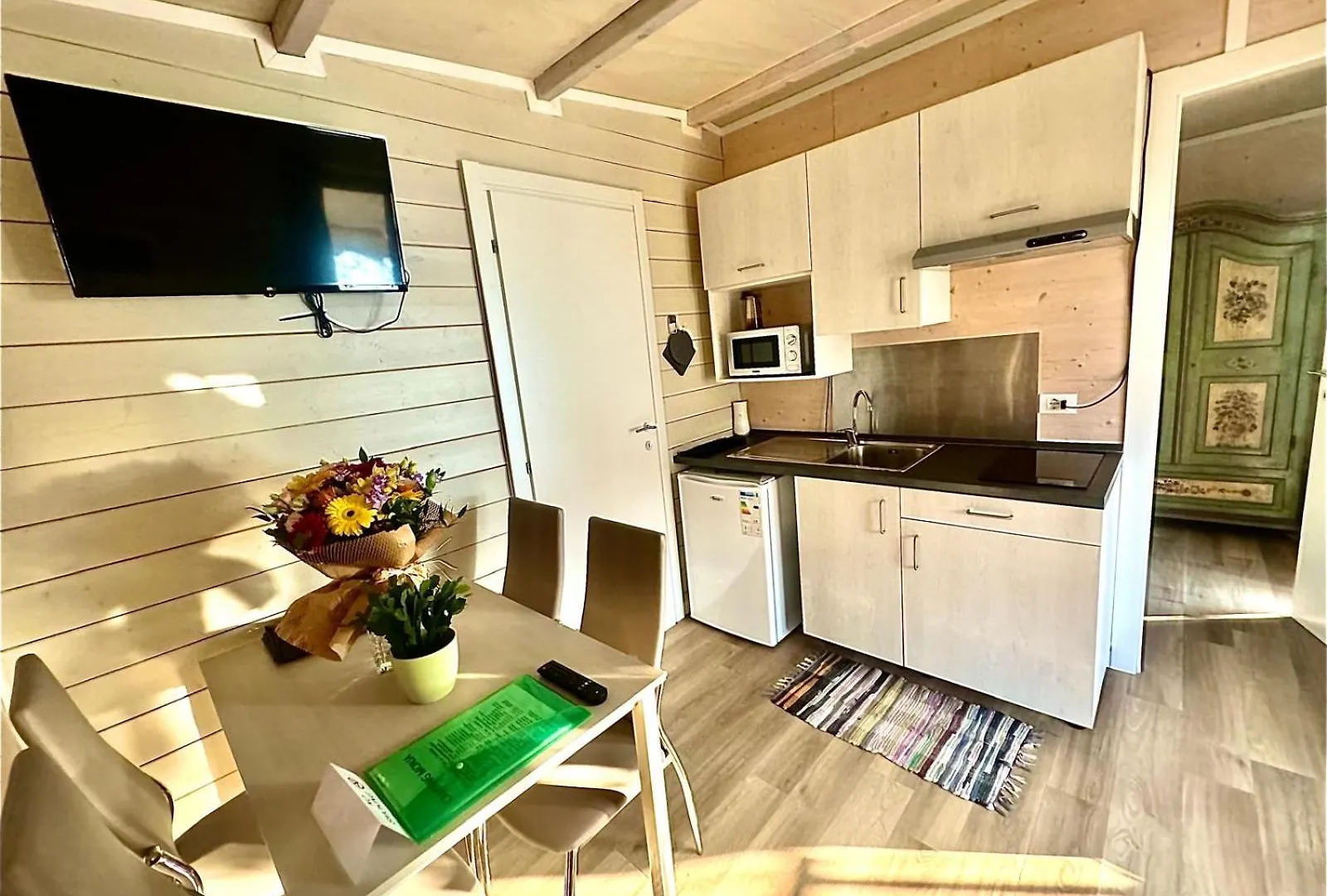 キャンプ場 Monja Camping Village